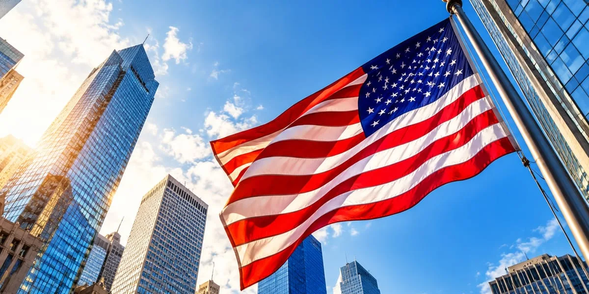 Beneficios de una franquicia en Estados Unidos: bandera de EE. UU. entre rascacielos